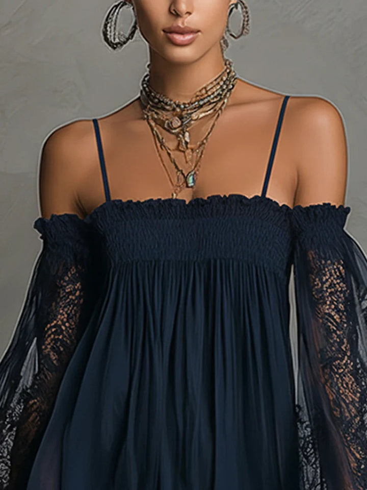Mini abito blu navy con spalle scoperte in pizzo