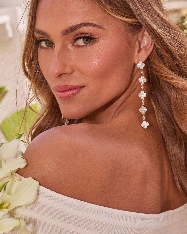 Silvia udsmykkede dråbeøreringe