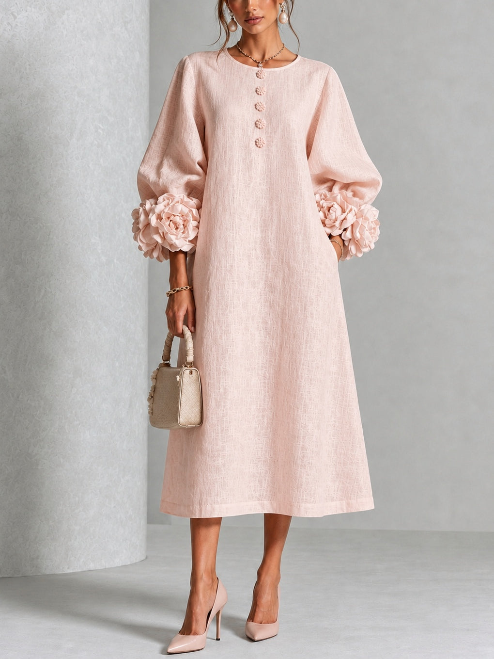 Robe midi fleurie à poignets boutonnés