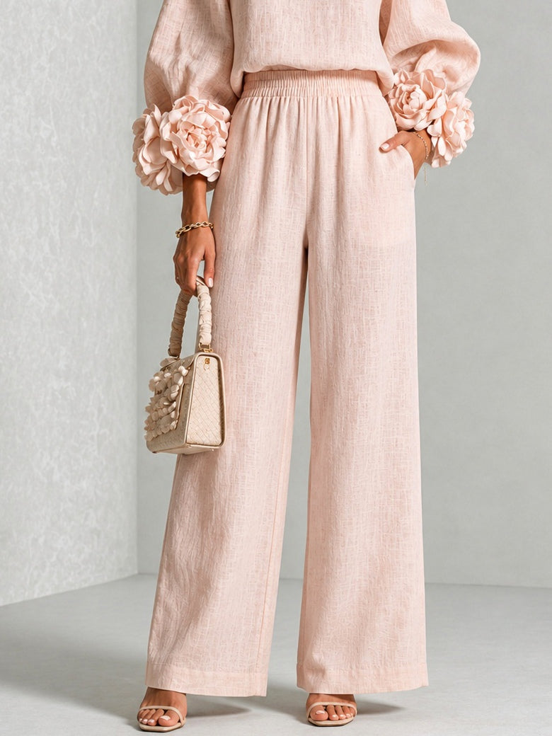 Set din pantaloni și manșetă florală sculpturală
